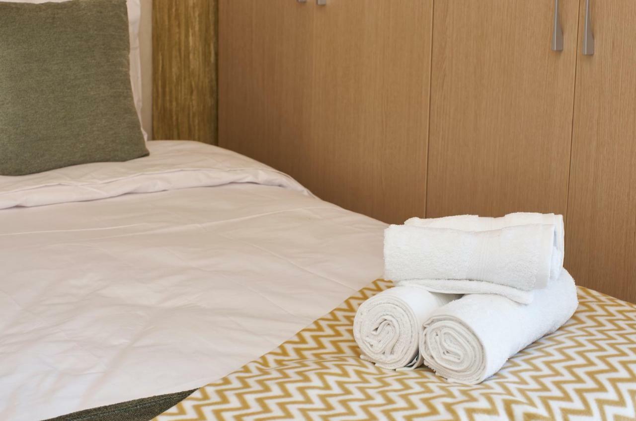 Just Athens Apt 130Sqm One Step From Metro ภายนอก รูปภาพ