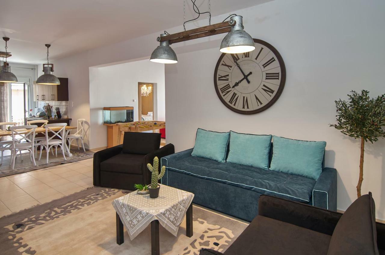 Just Athens Apt 130Sqm One Step From Metro ภายนอก รูปภาพ