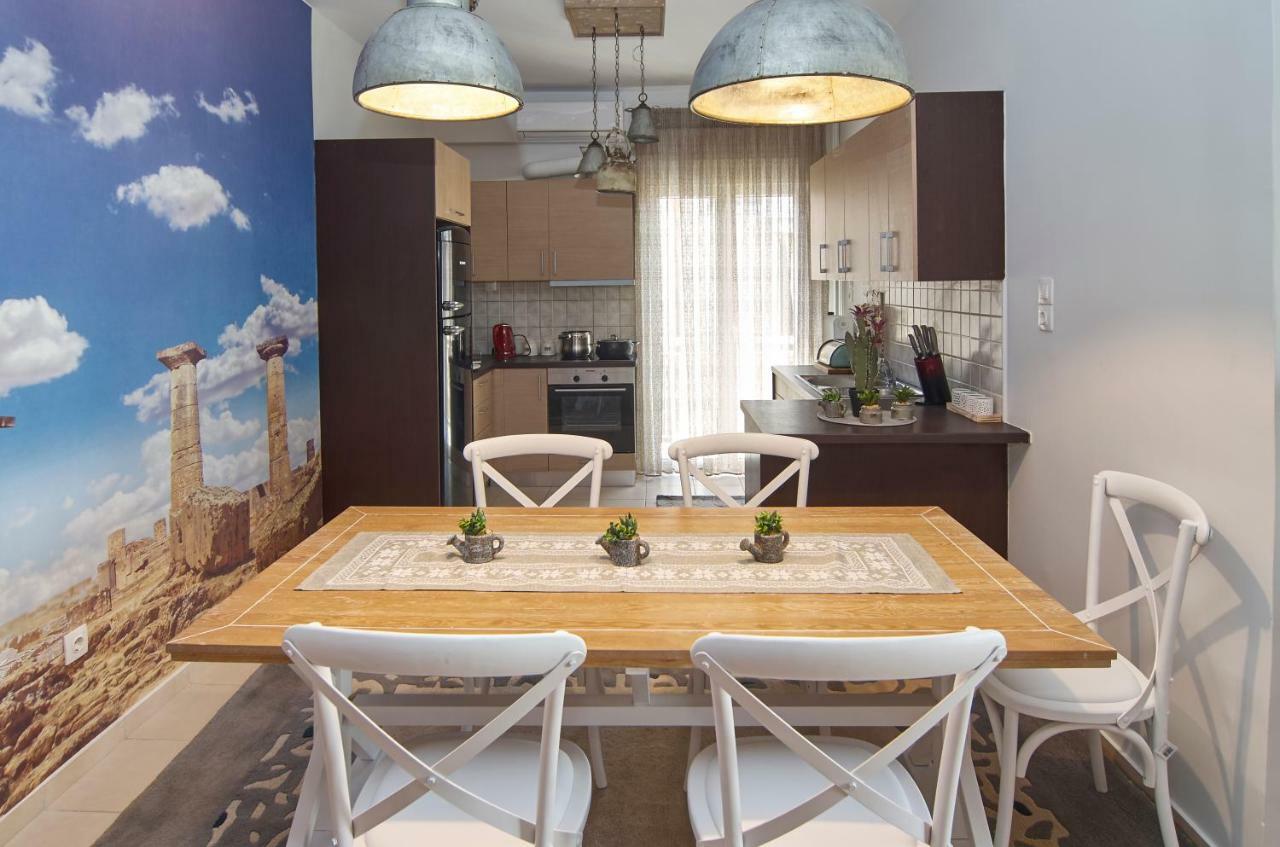 Just Athens Apt 130Sqm One Step From Metro ภายนอก รูปภาพ